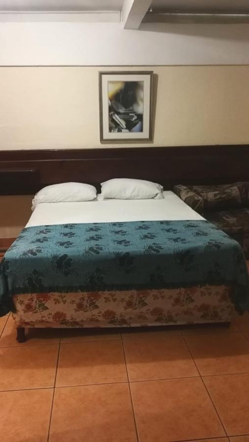 Carnetta'S House Hotel Maraval Buitenkant foto